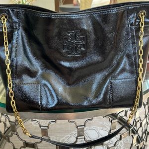 TORI BURCH LARGE BLACK HANDBAG WITH GOLD CHAINS